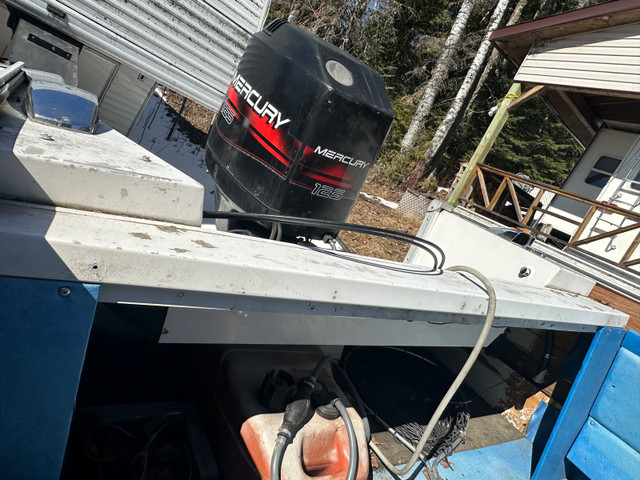 ‘78 Crestliner 17ft Outboard Boat in Powerboats & Motorboats in Thunder Bay - Image 4