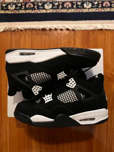 Jordan 4 white thunder, View more