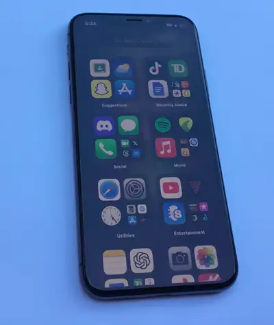 Selling a black Apple iPhone X Storage: 64GB Battery: 82% Unlocked The phone is in mint condition an...