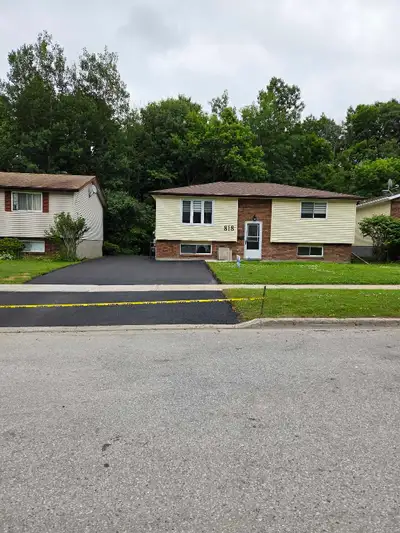 Charming Bungalow for Rent in Prime Midland Location Located in a desirable, family-friendly neighbo...