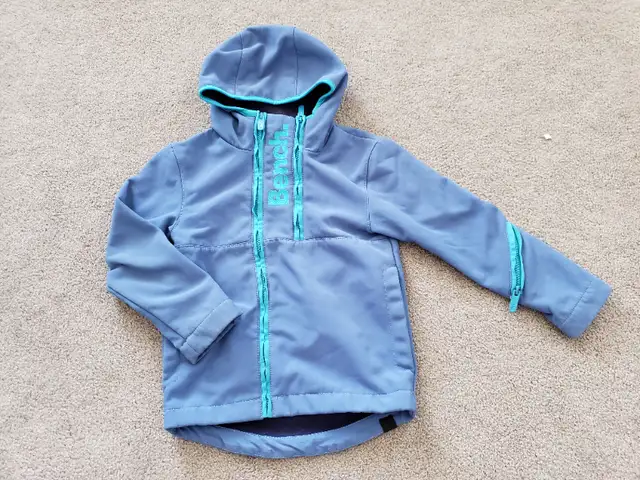 Various kids windbreaker in Kids & Youth in Calgary - Image 3