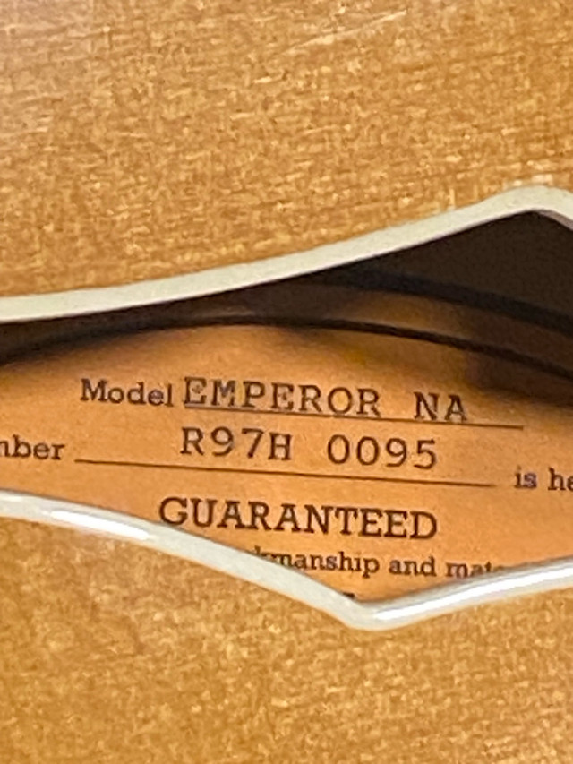 Epiphone Emperor Regent in Guitars in Windsor Region - Image 3