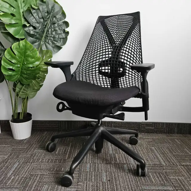 Herman Miller sayl Ergonomic office chair in Chairs & Recliners in City of Toronto - Image 5