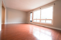 AvailNOW! or as late as July 1 - Renovated 3bd + den Townhome!