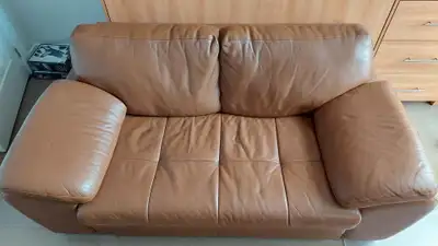 Real Leather Couch/Sofa Vrai Cuir, View more