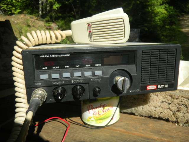 Radio VHF marin dans Appareils électroniques  à Ville de Montréal
