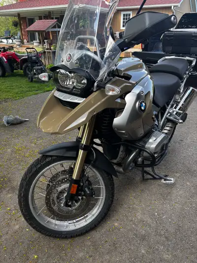 Awesome bike. Runs great. New battery last year. New fuel pump last year. Up to date on all bmw reca...