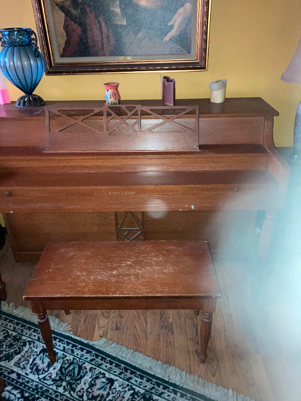 Upright piano for sale in Pianos & Keyboards in Calgary