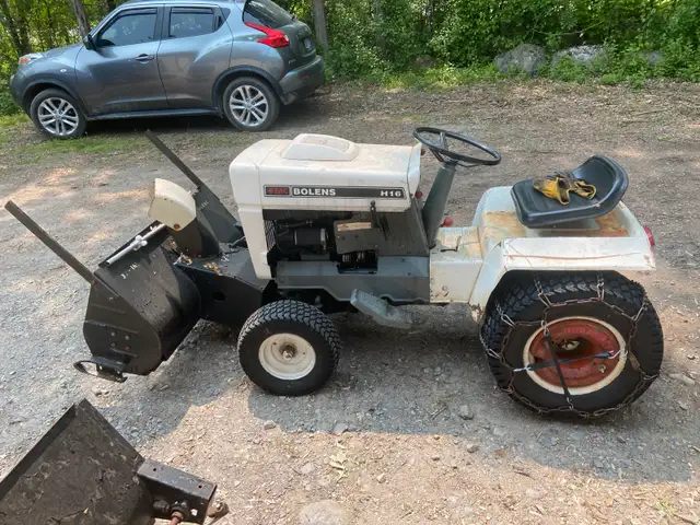 Bolens lawn tractor in Lawnmowers & Leaf Blowers in Trenton - Image 4
