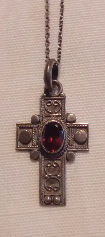VINTAGE 925 STERLING SILVER NECKALCE, View more