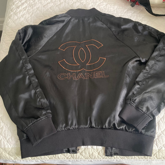 Authentic Chanel jacket vintage  in Women's - Tops & Outerwear in Kitchener / Waterloo