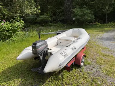 Zodiac 310R Tender + Mariner 8hp + Trailer