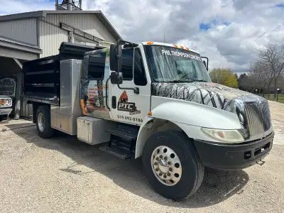 ATTENTION, ROOFERS, AND LANDSCAPE CONTRACTORS 2007 international 4200 work truck. 12 and 23 axles. A...