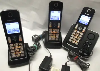Panasonic KX-TGD390C Digital Cordless 3-Phone System Good Condit, View more