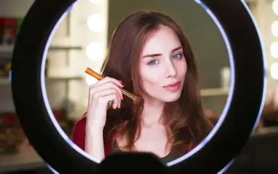 Ultimate Diva Ring Light w stand, mirror + Phone Holder! NEW!, View more