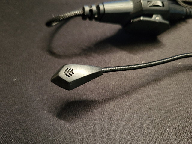 V-MODA BoomPro Microphone in Other in Kitchener / Waterloo - Image 4