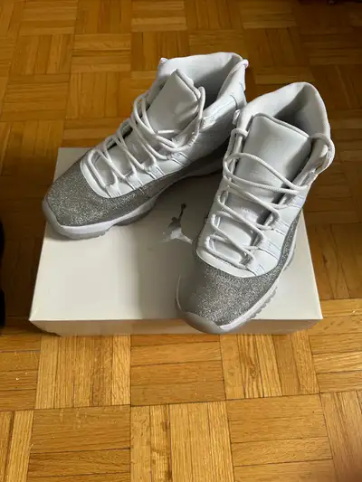 Nike Air Jordan 11 Retro size 8 W, View more