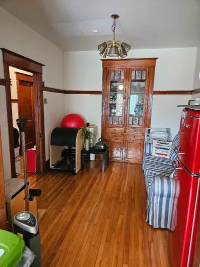 1er juillet,chambre à louer, Marché/ métro Jean-Talon