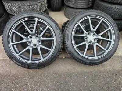 Off 2021 set of 4 tesla model 3 rims with Pirelli winter tires on them 235/45/R18. Rims and tires ar...