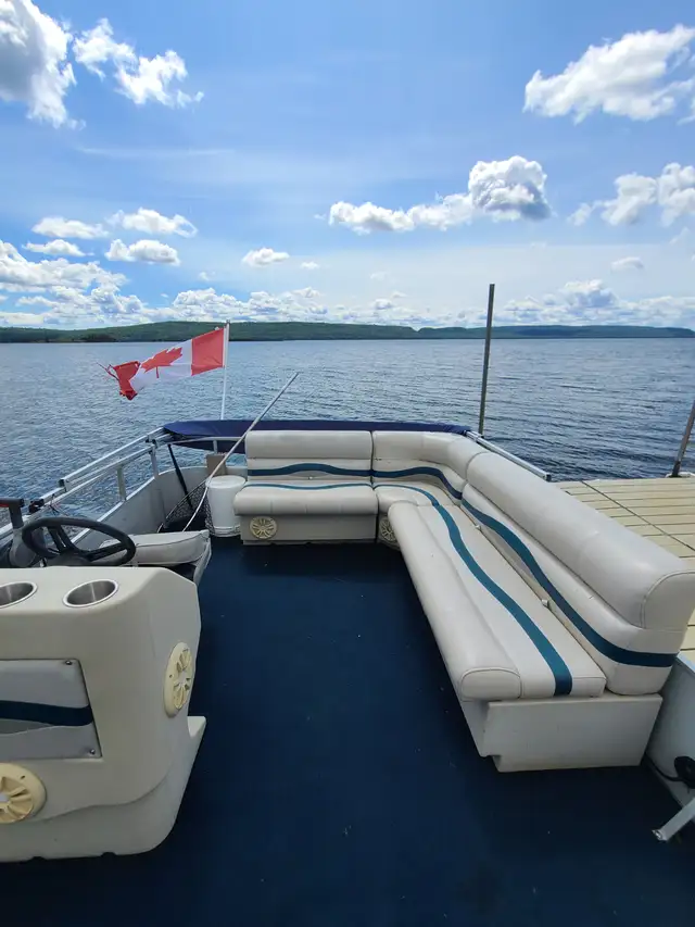 Pontoon Boat/Trailer/Outboard & Trolling Motors package! in Boat Parts, Trailers & Accessories in Thunder Bay - Image 8