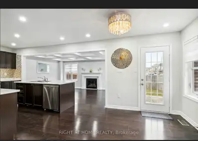 4 BEDROOMS & 3 WASHROOM HOUSE WITH 2 COVERED PAKING PLUS 1 ON DRIVE WAY FOR RENT -AVAILABLE FROM MAR...