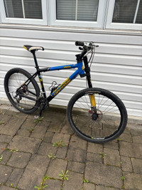 Cannondale f2000 mountain bike with xt / xtr