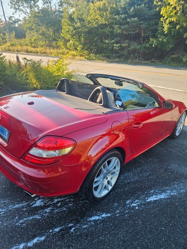 Mint 2007 Mercedes SLK 280 in Cars & Trucks in City of Halifax - Image 3
