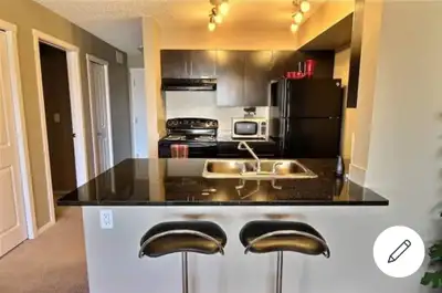 Welcome to this well located 1 bedroom,1 bathroom condo in community of Chappelle SW 5370 At 1590$ m...