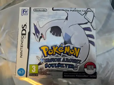 Pour Nintendo ds . En bonne condition le pokewalker n'est plus la par contre. Plusieurs autres jeux...