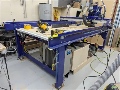 ======= 2005 ShopBot 4x8' PRTalpha ======= > PRTalpha was flagship model > Dual Z axes (two 3.25 HP...