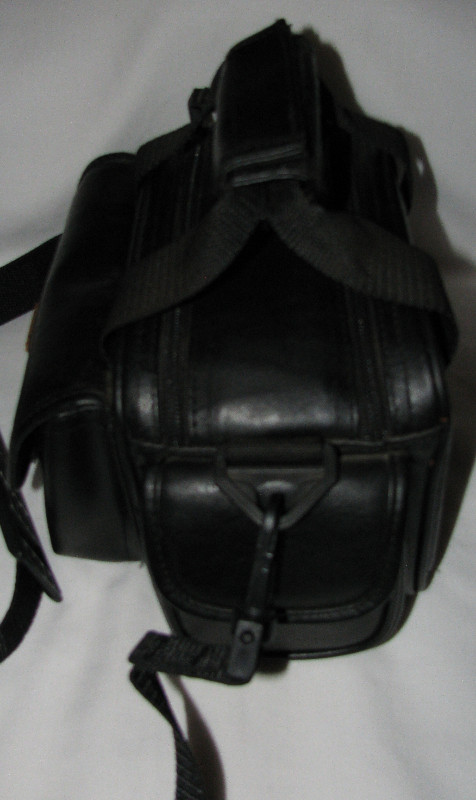 Small Black Leather-Look OPTEX Camera Bag with Shoulder Strap in Cameras & Camcorders in Saint John - Image 3