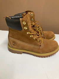 Size 8 Timberland Boots 