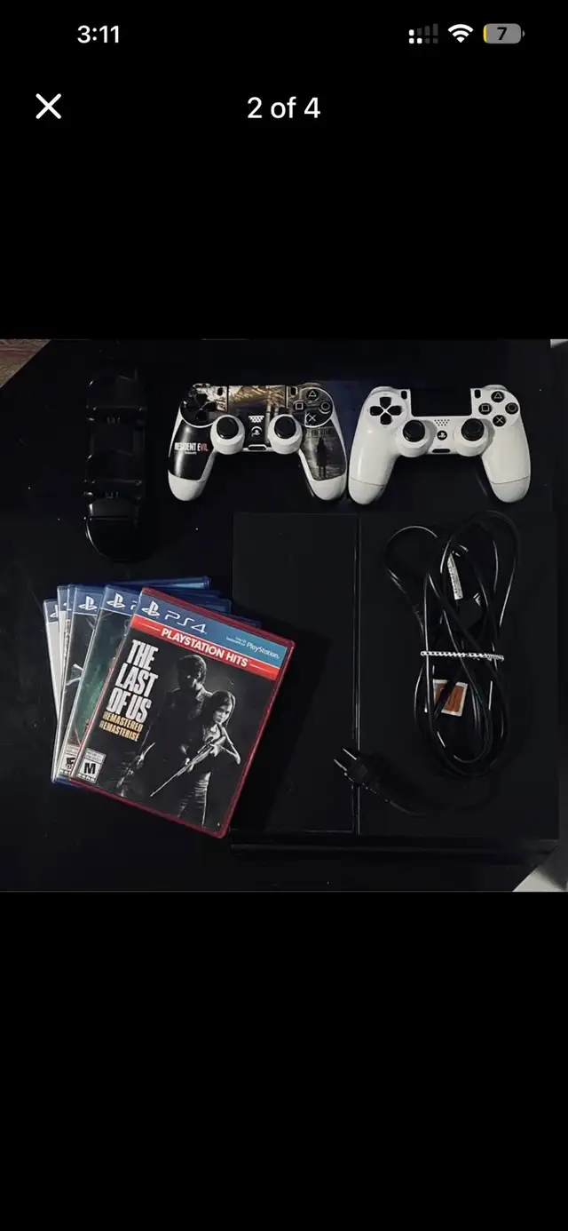 PS4 + 2 manettes + chargeur + 6 jeux in Sony Playstation 4 in Longueuil / South Shore - Image 3