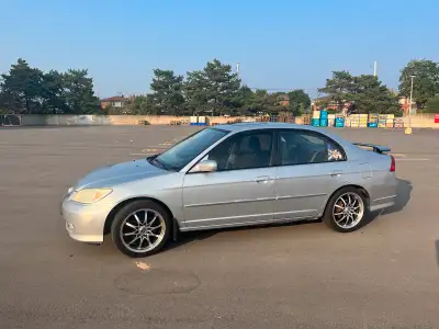 2004 Civi Si. 437,000km Engine changed at 270,000km with a 60,000km engine. Estimated km 250,000km A...