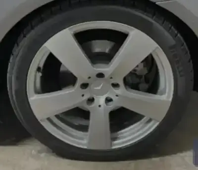 Originally equipped 2015 mercedes E class. Non staggered setup. Purchased from mercedes dealership....