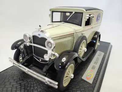 Rare 2003 Release Item No. 18137 Ford Motor Company Official Licensed Product 1:18 Diecast Signature...