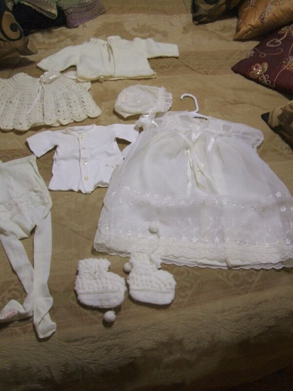 Christening or Baptism gown and under garments for baby dans Femmes - Tenues de maternité  à Ouest de l’Île