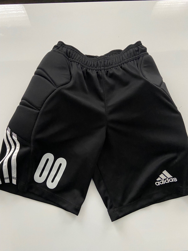 Adidas Goalie Soccer Shorts size Youth Large in Soccer in Mississauga / Peel Region