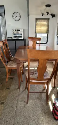 Table cuisine et 6 chaises erable