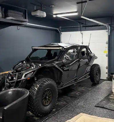 2022 Can Am X3 Turbo RR Excellent condition. **Warranty until September 2026** Always stored in a he...