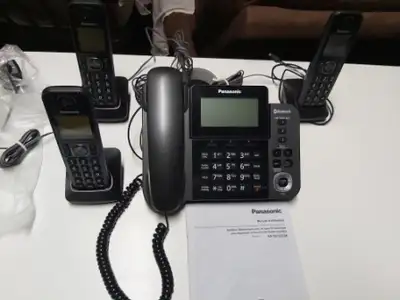 PANASONIC TELEPHONES • 4 UNITS • GOOD CONDITION • FEW USE • 60$ TÉLÉPHONES PANASONIC • 4 APPAREILS •...