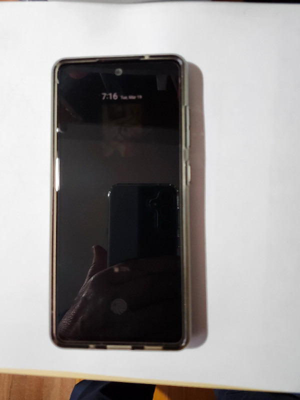 SAMSUNG S20 FE 5G in Cell Phones in Saint John - Image 2