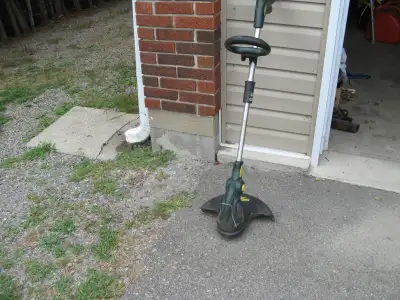 Corded Electric Grass Trimmer / Weed Eater, View more