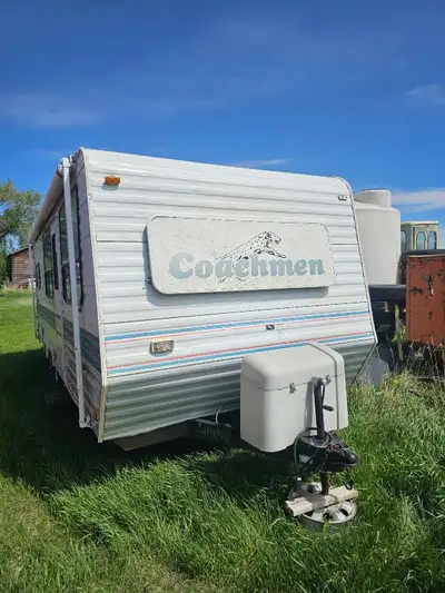 1996 coachmen catalina, fully loaded, sleeps 6, ac, fridge stove all work good, no leaks, asking 550...