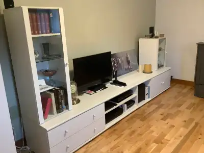 Meuble de télévision avec rangement., View more