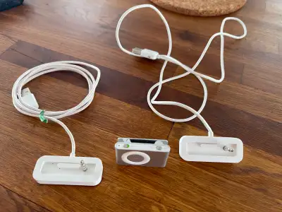 iPod shuffle (2nd generation) 1.01 Gb, View more