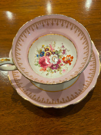 Vintage tea cups and saucers