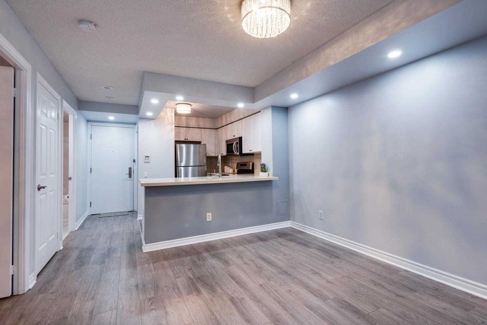 High-Rise Apartment for Rent 2