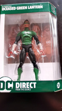 DC Essentials DECEASED Green Lantern Figure