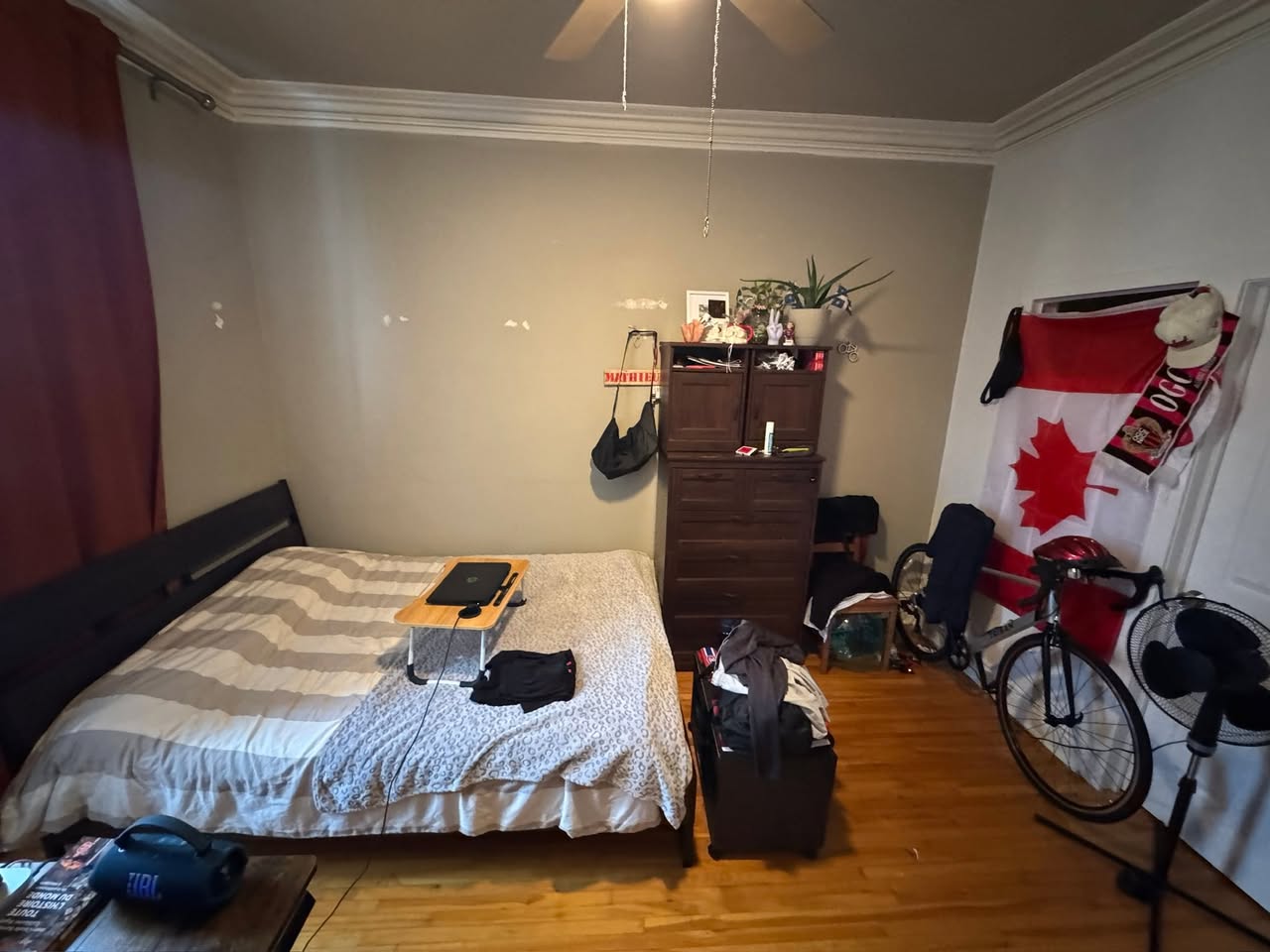 Grande chambre lumineuse - Mont royal — photo 1